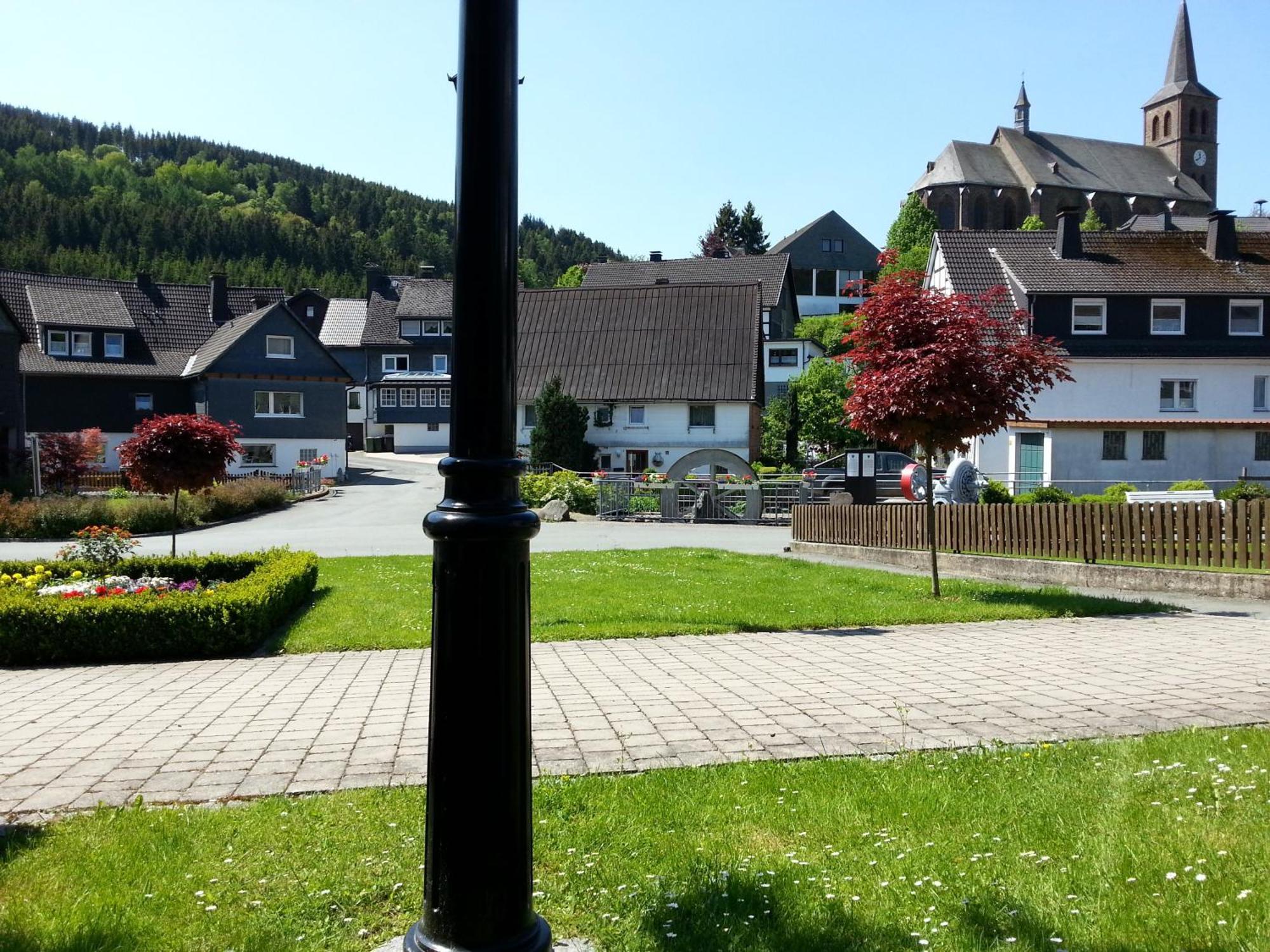 Ferienwohnungen Luge - Winterberg Kamer foto